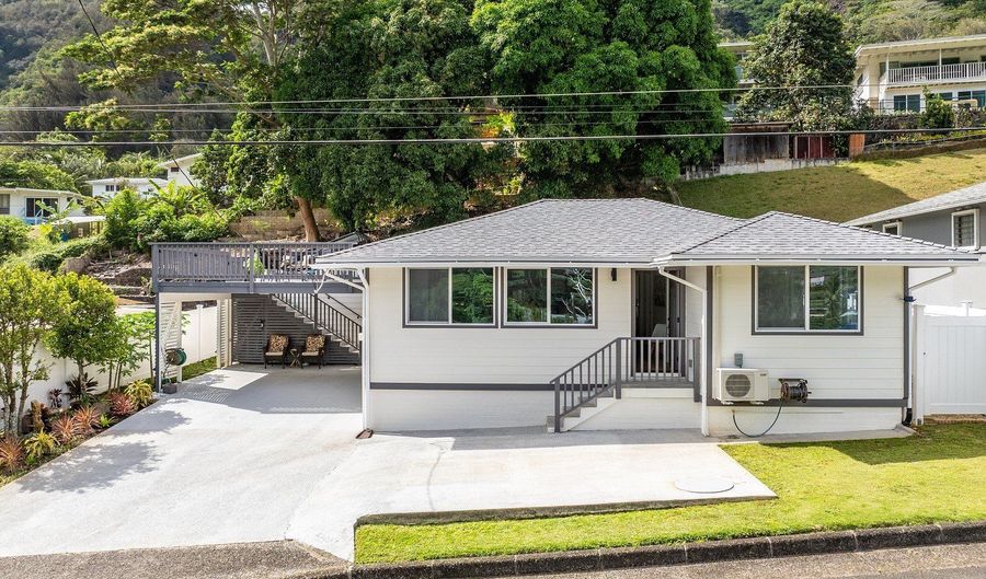 3058 Uaawa Pl, Honolulu, HI 96819 - 7 Beds, 4 Bath