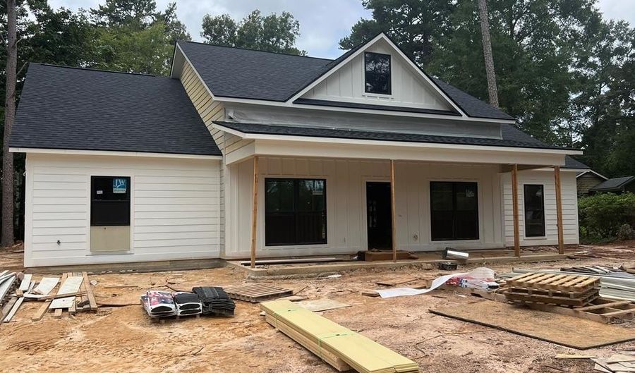 2823 Doublegate Dr W, Albany, GA 31721 - 3 Beds, 3 Bath