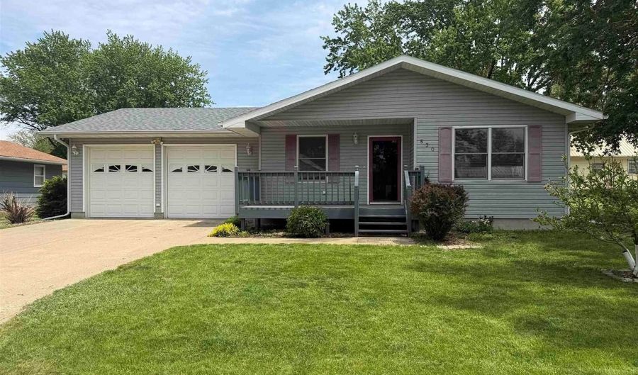530 S 5th St, Akron, IA 51001 - 3 Beds, 2 Bath