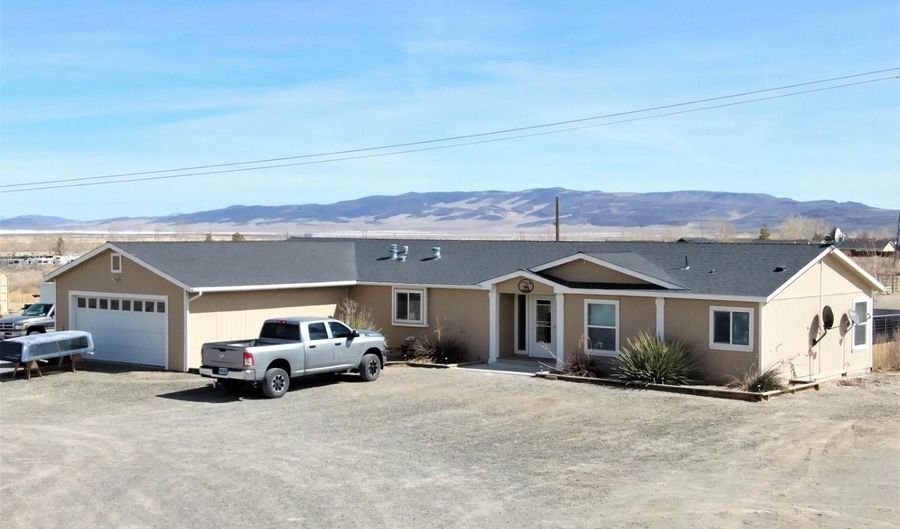 990 Vonnie Ln, Fernley, NV 89408 - 3 Beds, 2 Bath