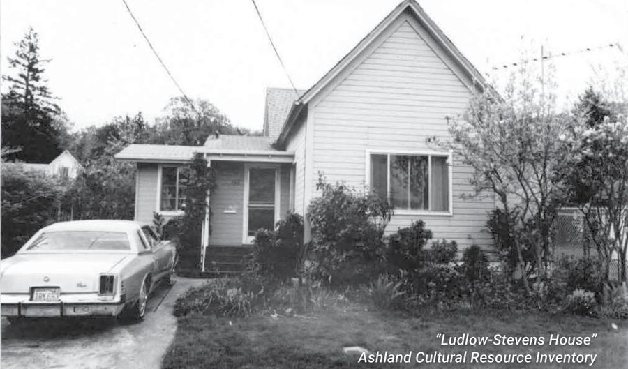 746 C St, Ashland, OR 97520 - 3 Beds, 3 Bath