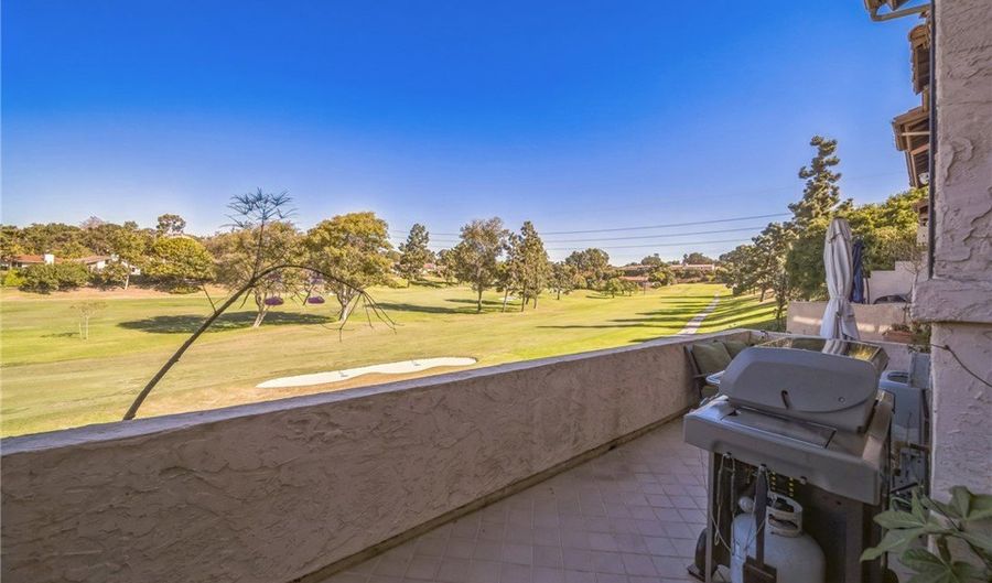 528 San Andres Dr, Solana Beach, CA 92075 - 2 Beds, 3 Bath