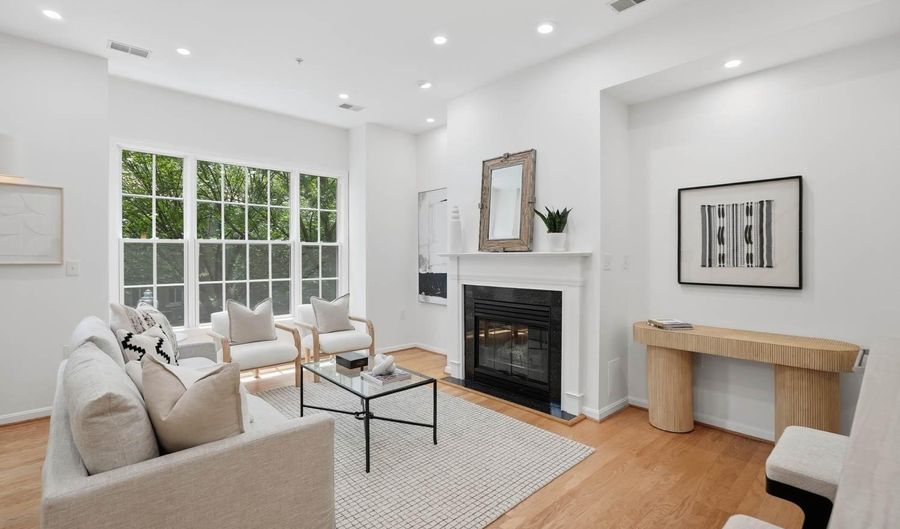 1935 BELMONT Rd NW 1122, Washington, DC 20009 - 3 Beds, 3 Bath