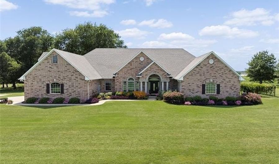 3311 Refinery Rd, Ardmore, OK 73401 - 3 Beds, 2 Bath