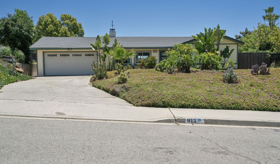913 Buena Rosa Ct, Fallbrook, CA 92028 - 3 Beds, 2 Bath