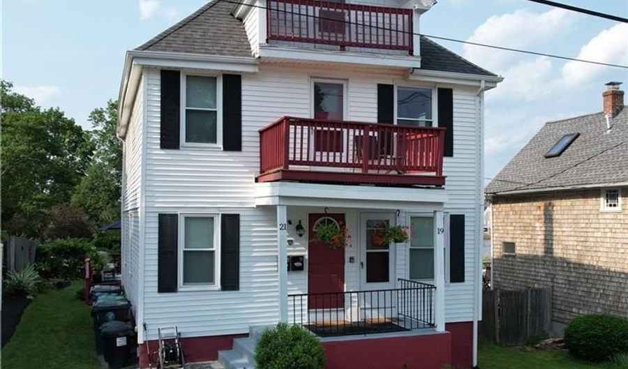 19 Remington St, Warwick, RI 02888 - 4 Beds, 2 Bath
