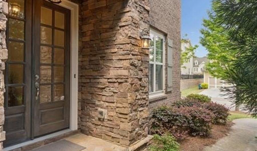 211 Saddle Rd, Alpharetta, GA 30009 - 4 Beds, 4 Bath
