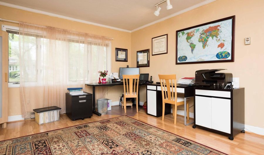 6789 LITTLE FALLS Rd, Arlington, VA 22213 - 4 Beds, 3 Bath