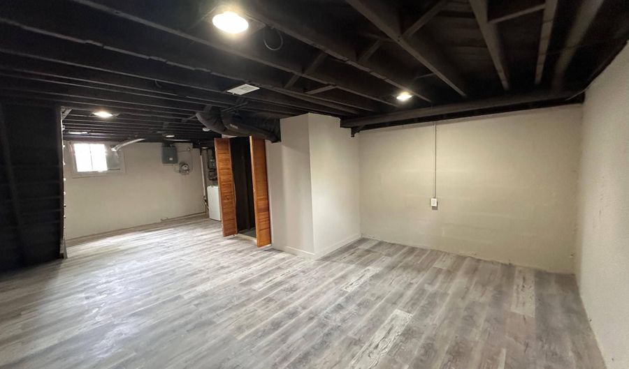 8039 GOUGH St, Baltimore, MD 21224 - 2 Beds, 1 Bath