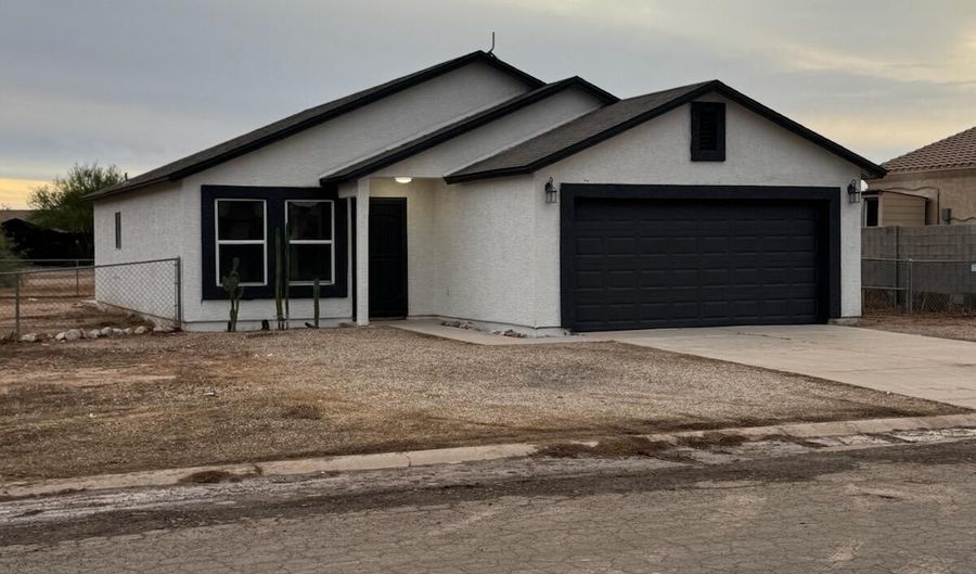 12625 W CABRILLO Dr, Arizona City, AZ 85123 - 3 Beds, 2 Bath