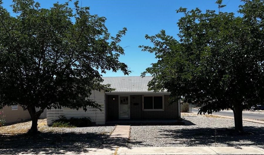 1423 Alaska Ave, Alamogordo, NM 88310 - 3 Beds, 1 Bath