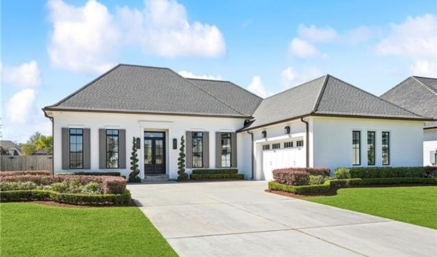 114 BALD EAGLE Dr, Belle Chasse, LA 70037 - 4 Beds, 4 Bath