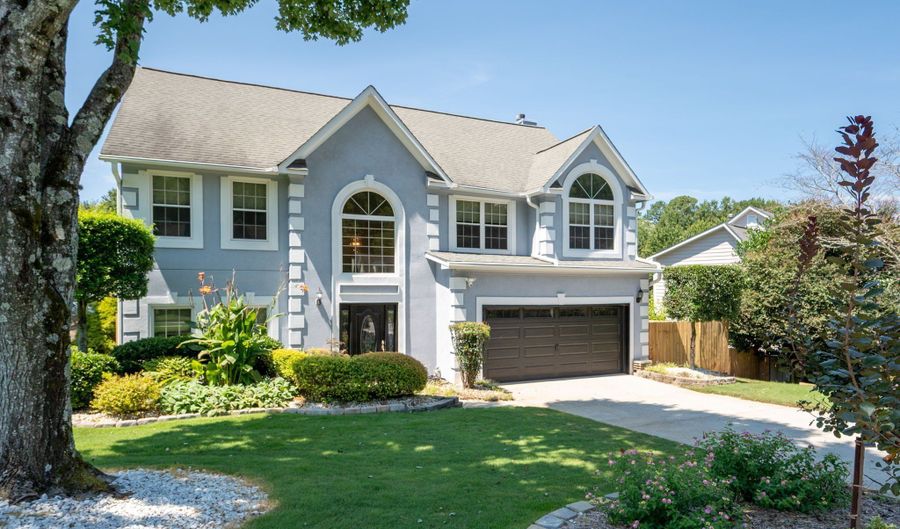 5425 Taylor, Alpharetta, GA 30022 - 4 Beds, 3 Bath