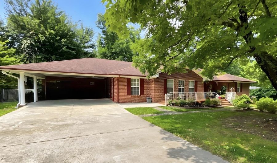 305 1st Pl SW, Arab, AL 35016 - 3 Beds, 4 Bath