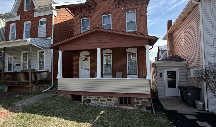 1023 22nd Ave, Altoona, PA 16601 - 2 Beds, 1 Bath