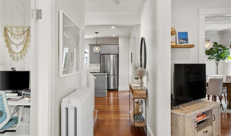 35 Hall Ave, Newport, RI 02840 - 4 Beds, 2 Bath