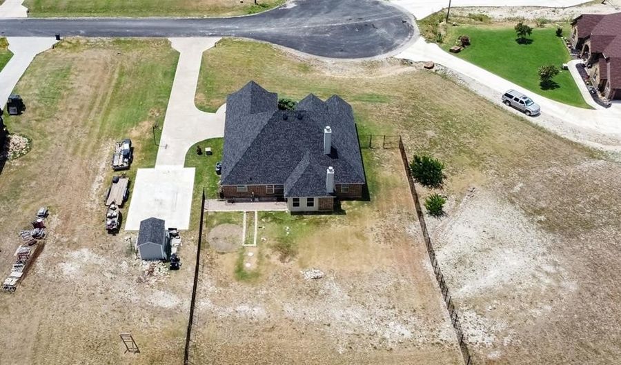 1008 Sky Ct, Weatherford, TX 76085 - 4 Beds, 2 Bath