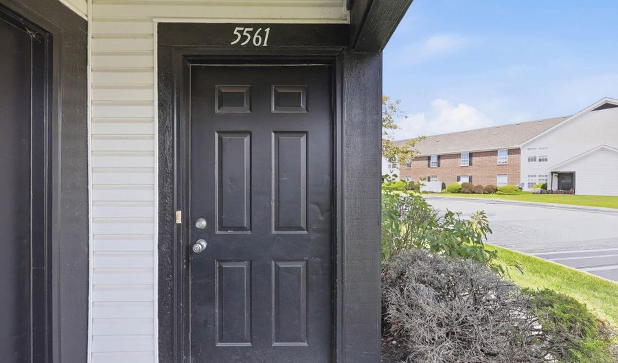 5561 Cedar Spg, Columbus, OH 43228 - 2 Beds, 2 Bath