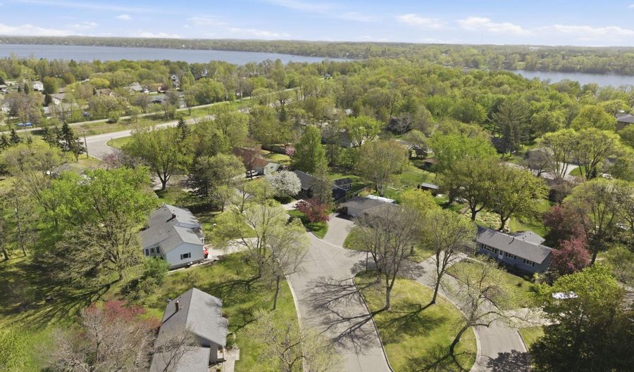 205 Victoria Dr, Alexandria, MN 56308 - 3 Beds, 2 Bath