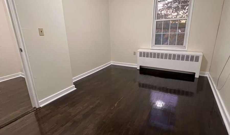 271 Pennsylvania Ave 271, Bridgeport, CT 06610 - 2 Beds, 1 Bath