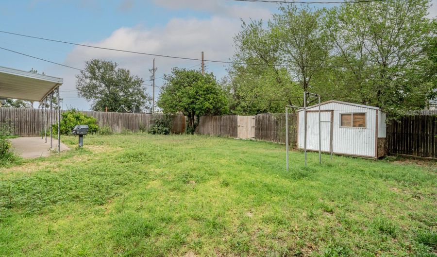 1703 PECOS St, Amarillo, TX 79102 - 3 Beds, 2 Bath