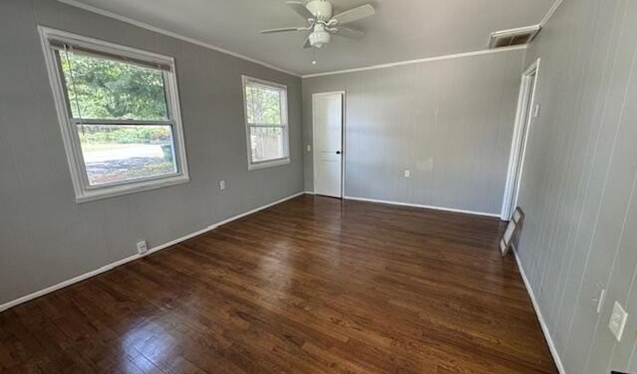 700 Cherry Dr, Aiken, SC 29803 - 3 Beds, 1 Bath