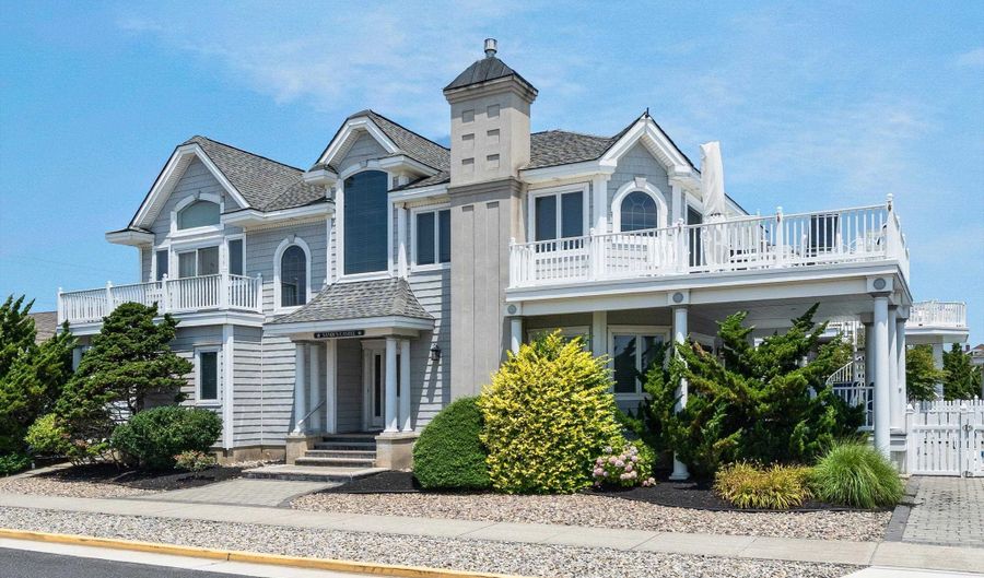 14 103rd, Stone Harbor, NJ 08247 - 4 Beds, 4 Bath