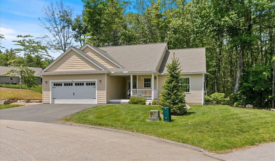 25 Ridgeview Dr, Candia, NH 03034 - 2 Beds, 2 Bath