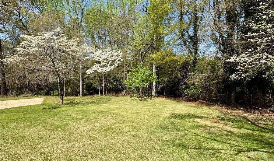 270 Riverhill Dr, Athens, GA 30606 - 4 Beds, 3 Bath