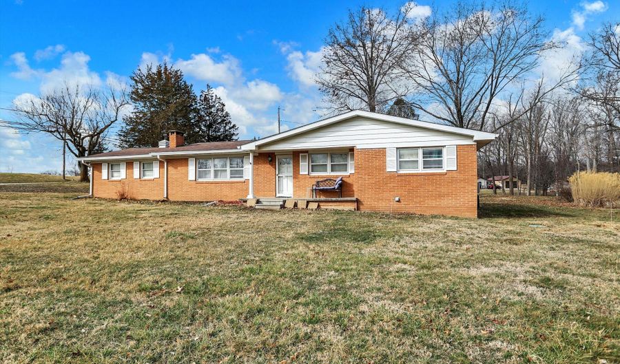 5441 W Sarah Myers Dr, West Terre Haute, IN 47885 - 3 Beds, 2 Bath