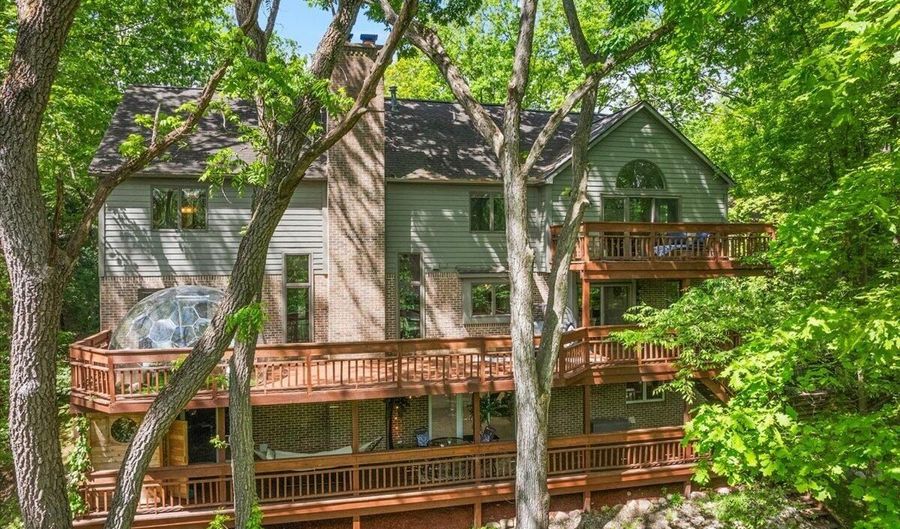 3427 E Dobson Pl, Ann Arbor, MI 48105 - 6 Beds, 5 Bath