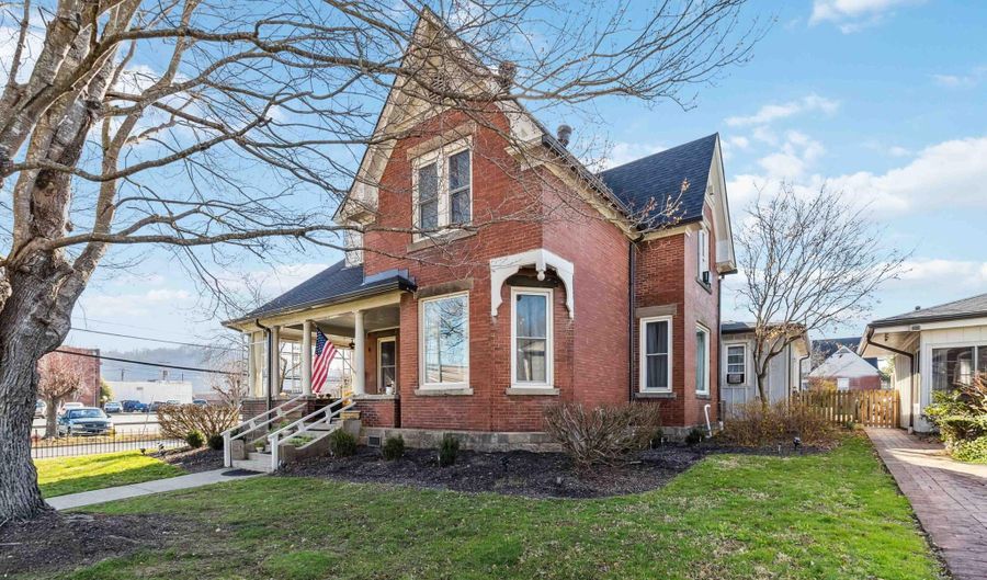 202 Black St, Barbourville, KY 40906 - 15 Beds, 10 Bath