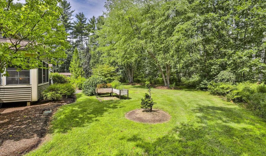 5 Heron Marsh Ln, Brookline, NH 03033 - 4 Beds, 3 Bath