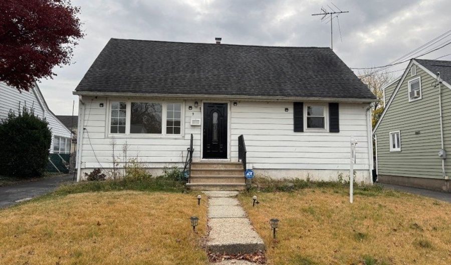 9 Marion Ct, Belleville, NJ 07109 - 4 Beds, 3 Bath