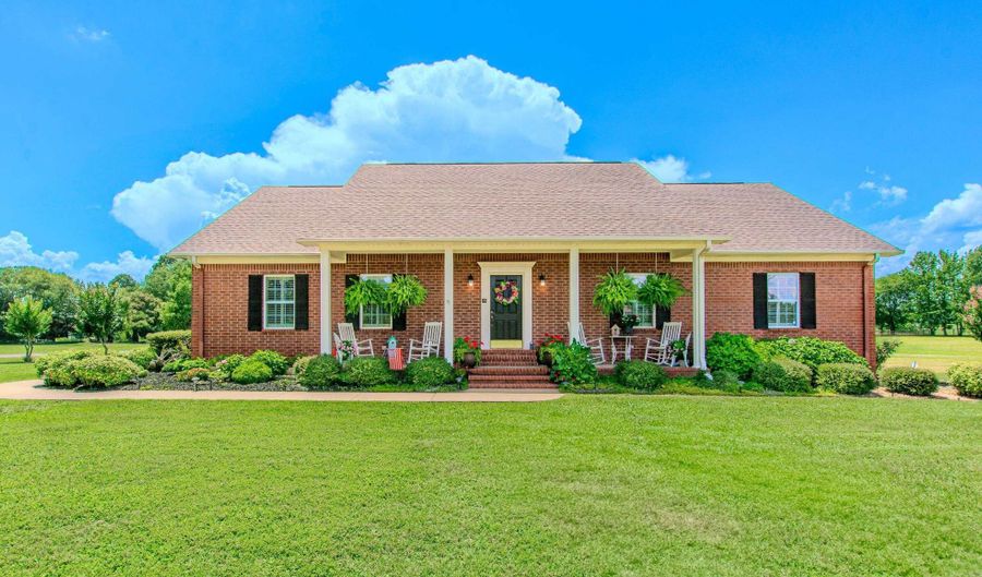 1030 El Dorado Rd, Benton, AR 72019 - 3 Beds, 3 Bath