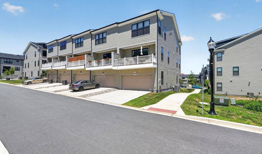 17139 HARDISTY Way, Bowie, MD 20715 - 4 Beds, 4 Bath