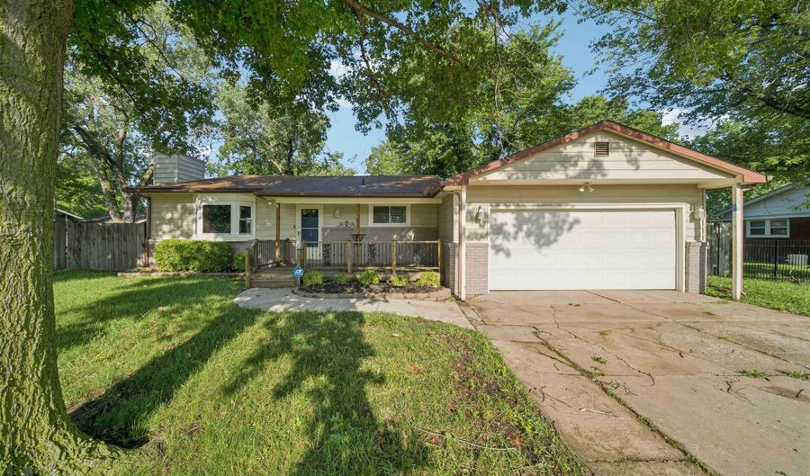 1713 N Terry Ln, Andover, KS 67002 - 4 Beds, 2 Bath