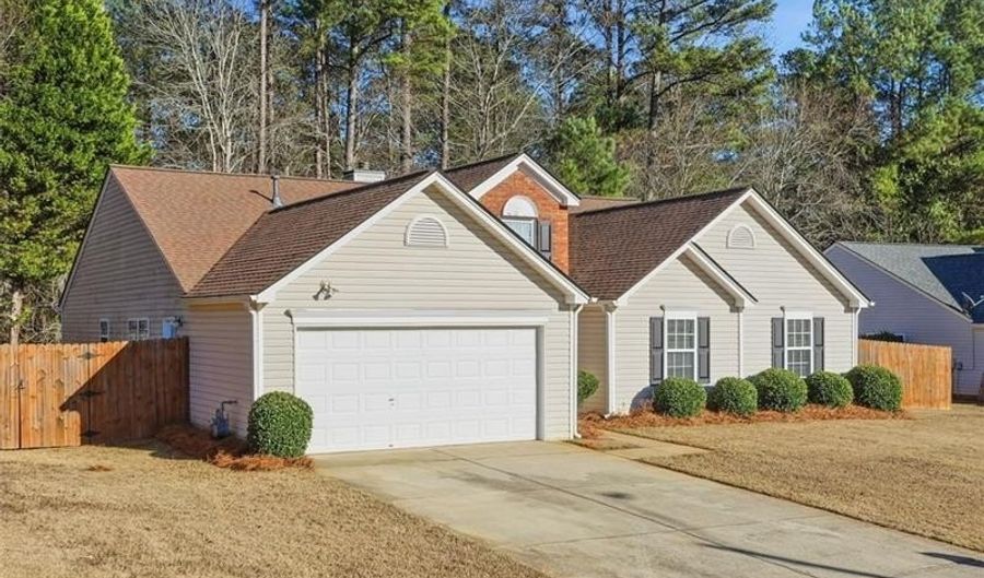 6214 Treeridge Dr, Acworth, GA 30101 - 4 Beds, 2 Bath