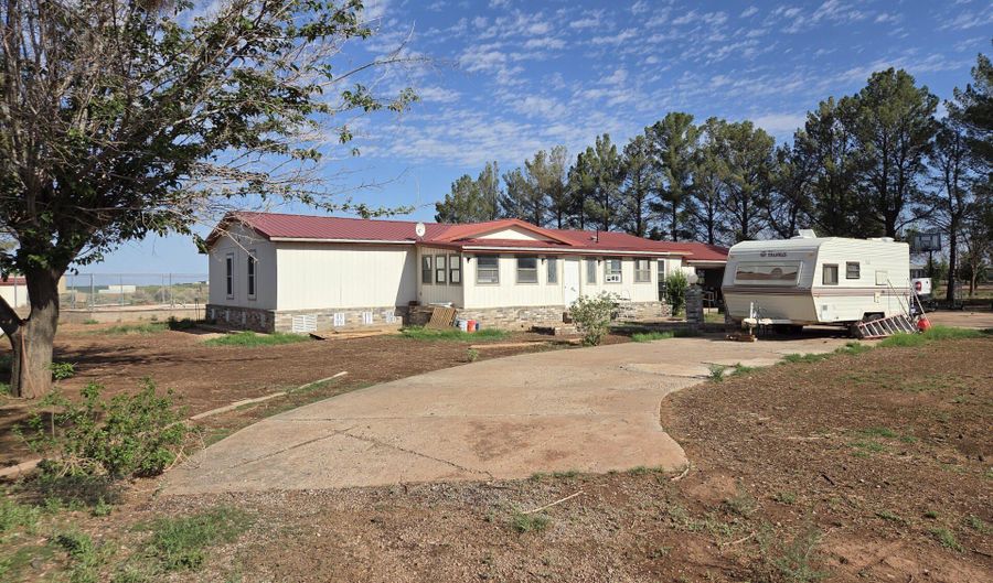 96 Phillips Ave, Alamogordo, NM 88310 - 4 Beds, 2 Bath
