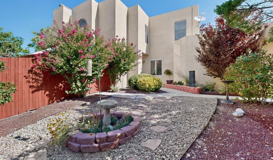 10401 Camino Del Oso NE, Albuquerque, NM 87111 - 3 Beds, 3 Bath