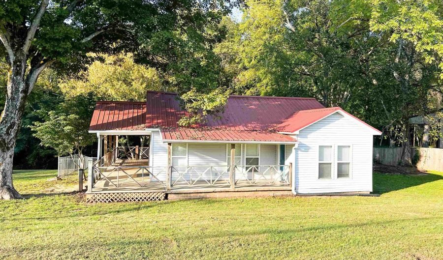 7711 Hwy 207, Anderson, AL 35610 - 2 Beds, 1 Bath