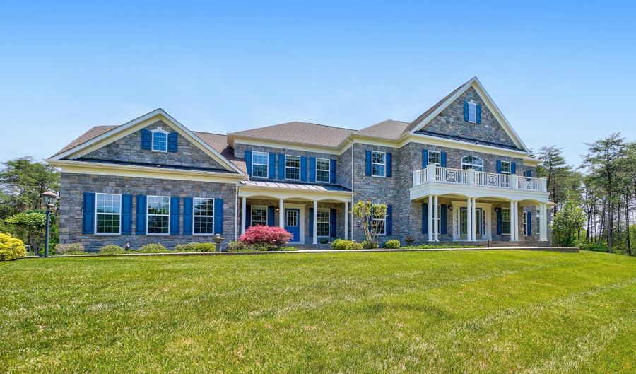 42115 PLEASANT FOREST Ct, Ashburn, VA 20148 - 5 Beds, 8 Bath