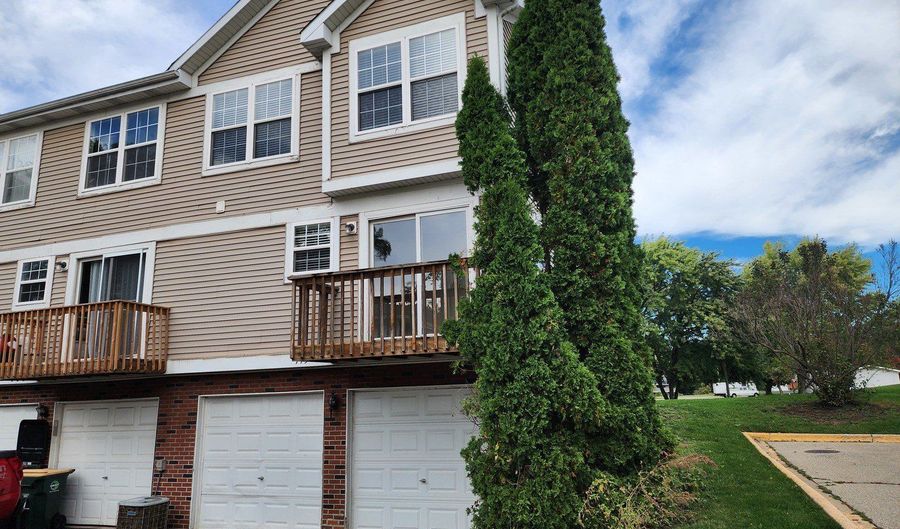 775 Highview Ct, Antioch, IL 60002 - 3 Beds, 2 Bath