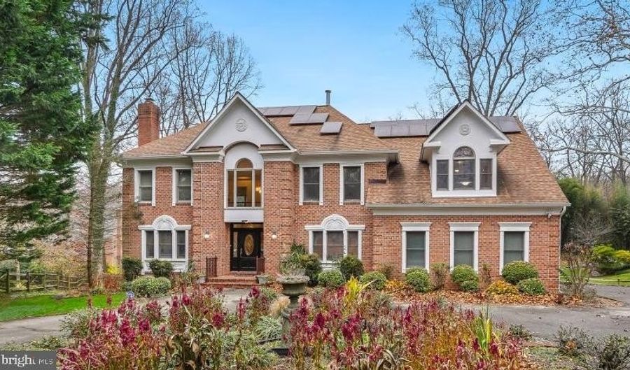9454 SEVEN LOCKS Rd, Bethesda, MD 20817 - 7 Beds, 5 Bath