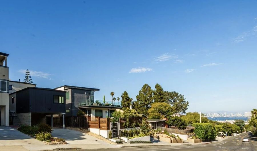 3434 Talbot St, San Diego, CA 92106 - 3 Beds, 2 Bath