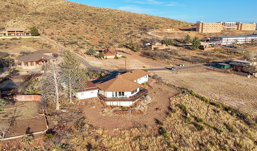 1009 N Bird, Alpine, TX 79830 - 4 Beds, 4 Bath