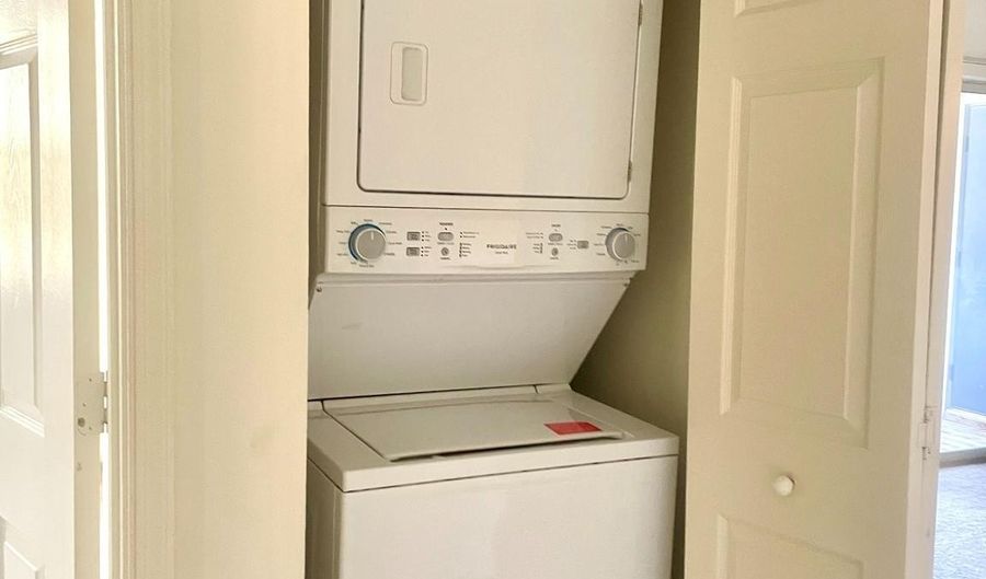 20292 BEECHWOOD Ter 201, Ashburn, VA 20147 - 2 Beds, 1 Bath