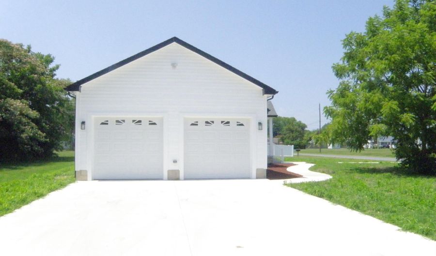 3 ALFRED St, Georgetown, DE 19947 - 3 Beds, 2 Bath