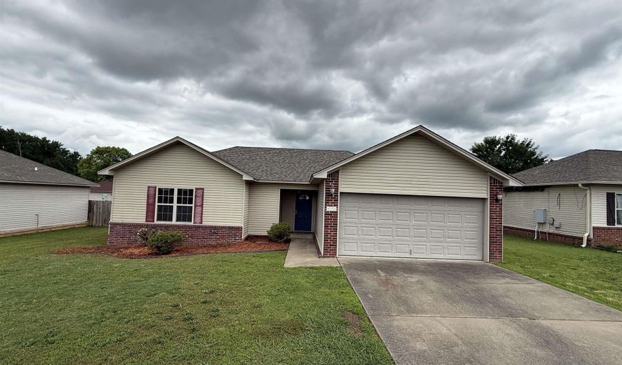 406 Apricot St, Austin, AR 72007 - 3 Beds, 2 Bath