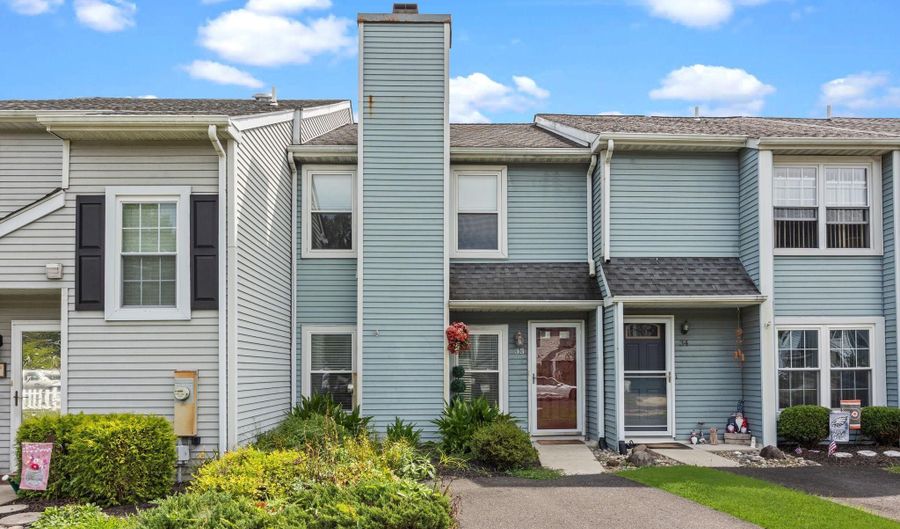 33 BARK HOLLOW Ln, Horsham, PA 19044 - 3 Beds, 3 Bath
